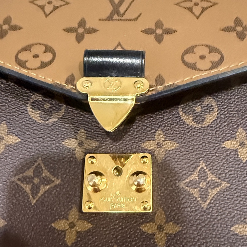 Louis Vuitton Pochette Métis - Picture 7 of 12